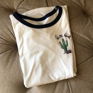 Old Navy on point graphic tee